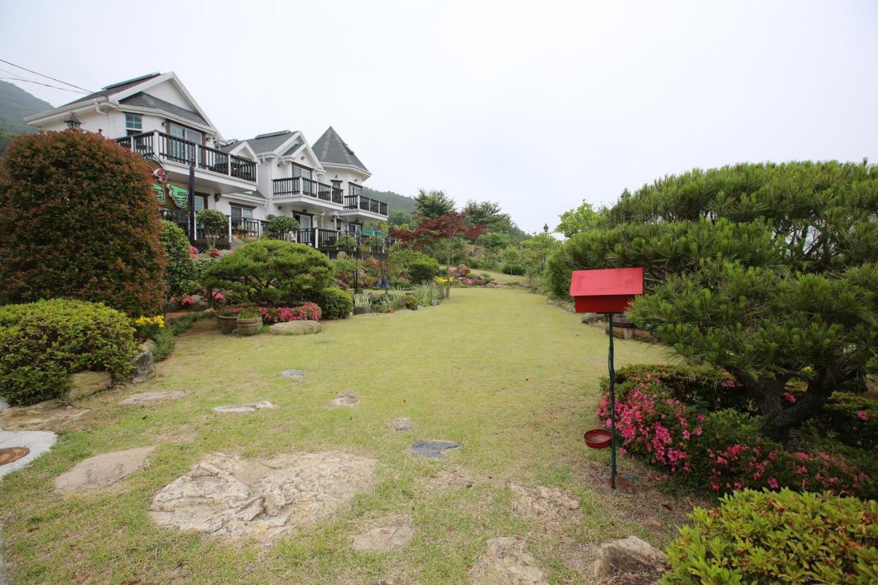 Didimdol Pension Geoje Exterior photo