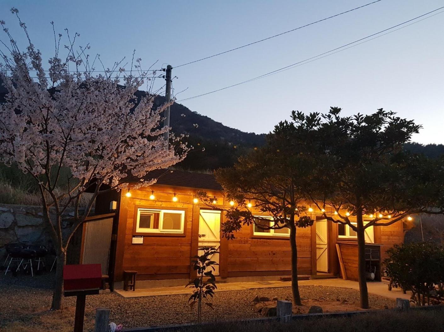 Didimdol Pension Geoje Exterior photo