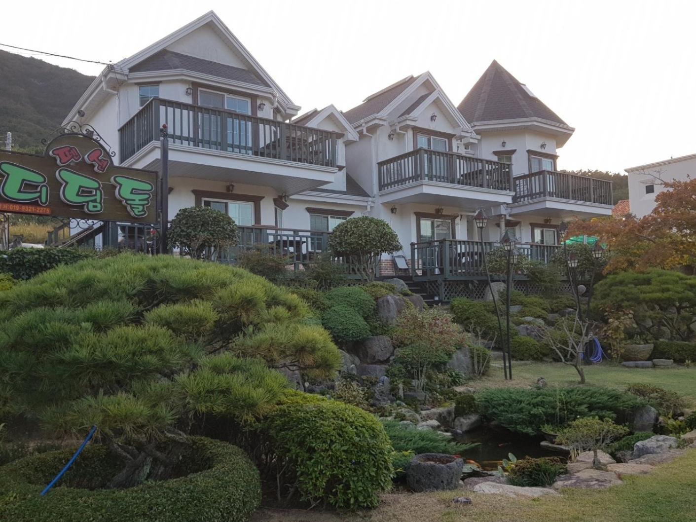 Didimdol Pension Geoje Exterior photo